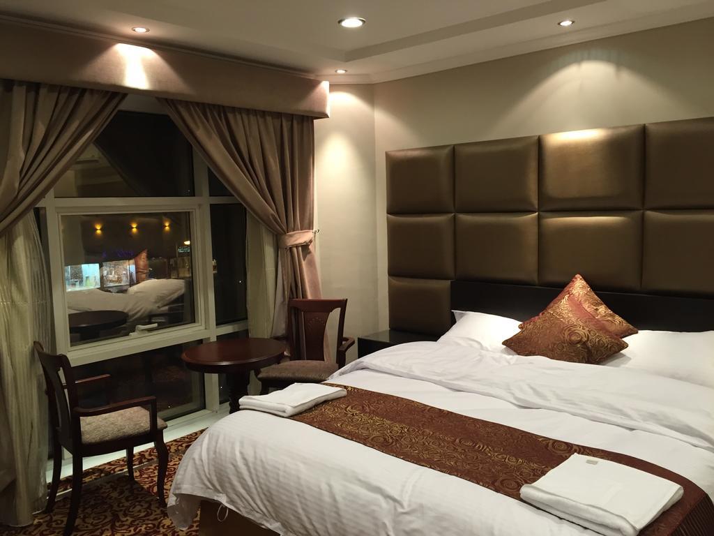 Ashbonh Hotel Suites Rijád Pokoj fotografie